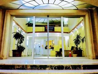 Апартаменты Private Family Apartment Downtown Баку Апартаменты-23