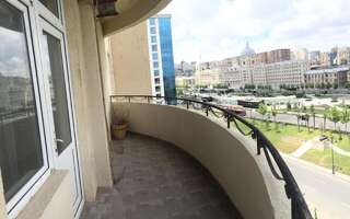 Апартаменты Private Family Apartment Downtown Баку Апартаменты-5
